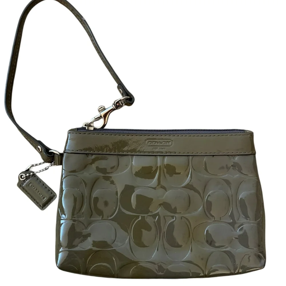 Coach Moss‎ Green Patent Leather Signature Wristlet Y2K Aesthetic
